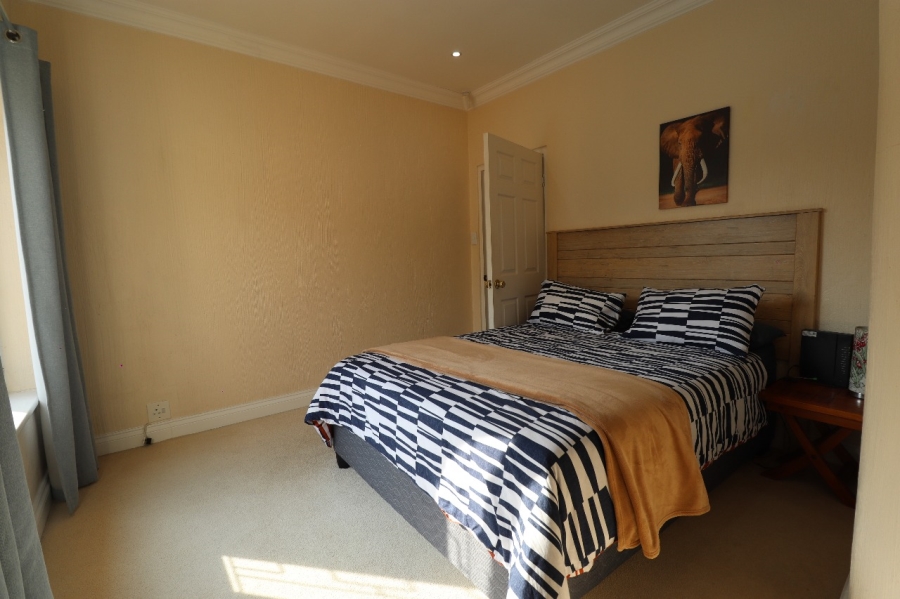 4 Bedroom Property for Sale in Summerstrand Eastern Cape